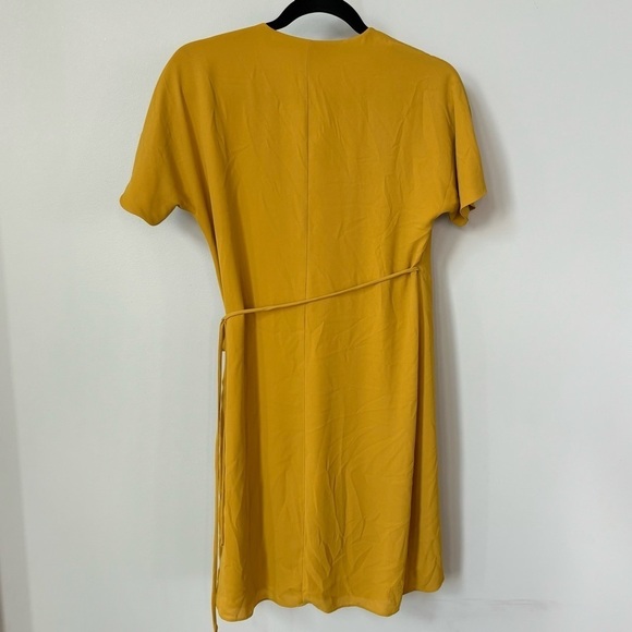 Babaton Short Sleeve Wrap Dress Size XS - Picture 3 of 6